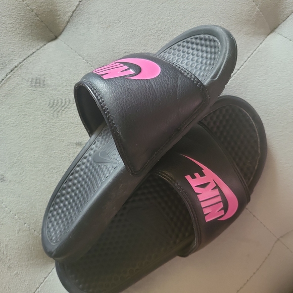 Nike slides - Picture 3 of 4